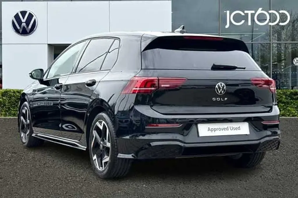 Used VW Golf VIII 150 HP (110 kW) 2025