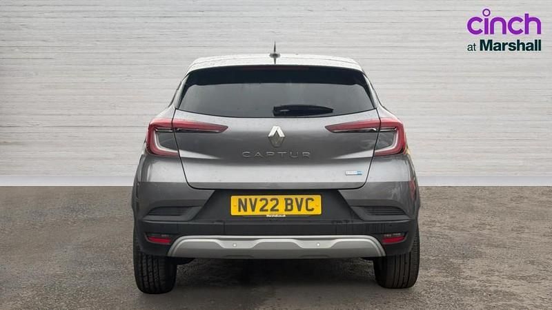Used Renault Captur Iconic 142 HP (104 kW) 2022 Grey SUV