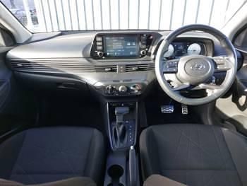 Used Hyundai Bayon SE 100 HP (73 kW) 2023 Green SUV