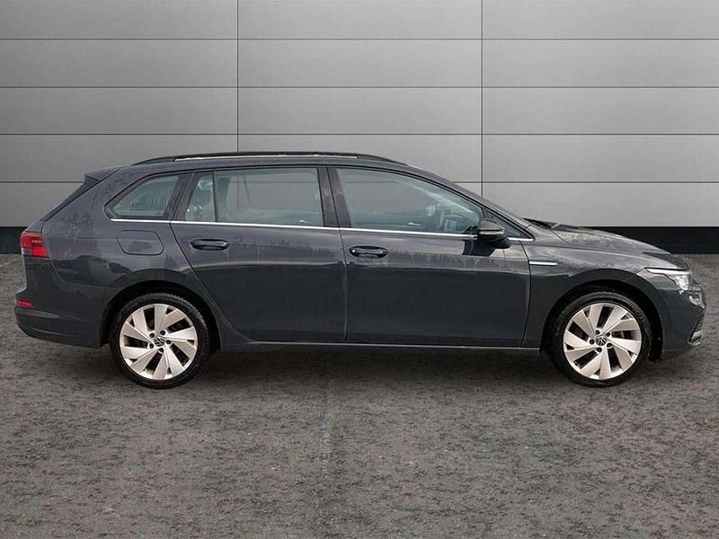 Used VW Golf VIII Style 130 HP (95 kW) 2022 Grey Estate