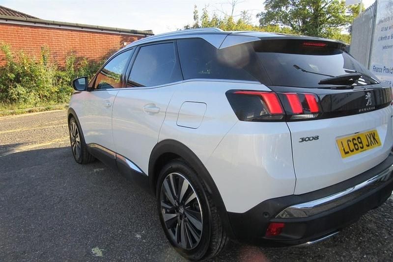 Used Peugeot 3008 GT 2020 White Hatchback