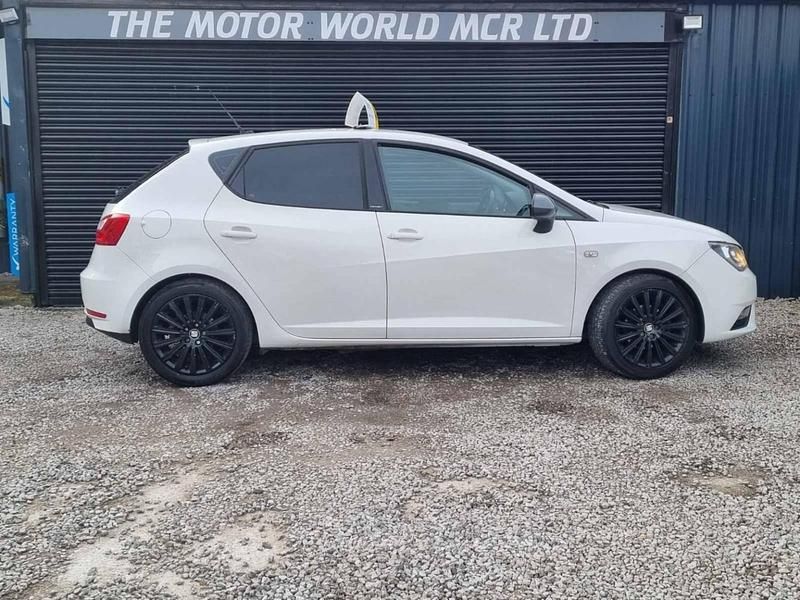 Used Seat Ibiza CONNECT 90 HP (66 kW) 2016 White Hatchback