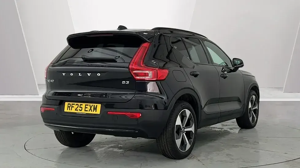 Used Volvo XC40 Plus 161 HP (118 kW) 2025 Black SUV