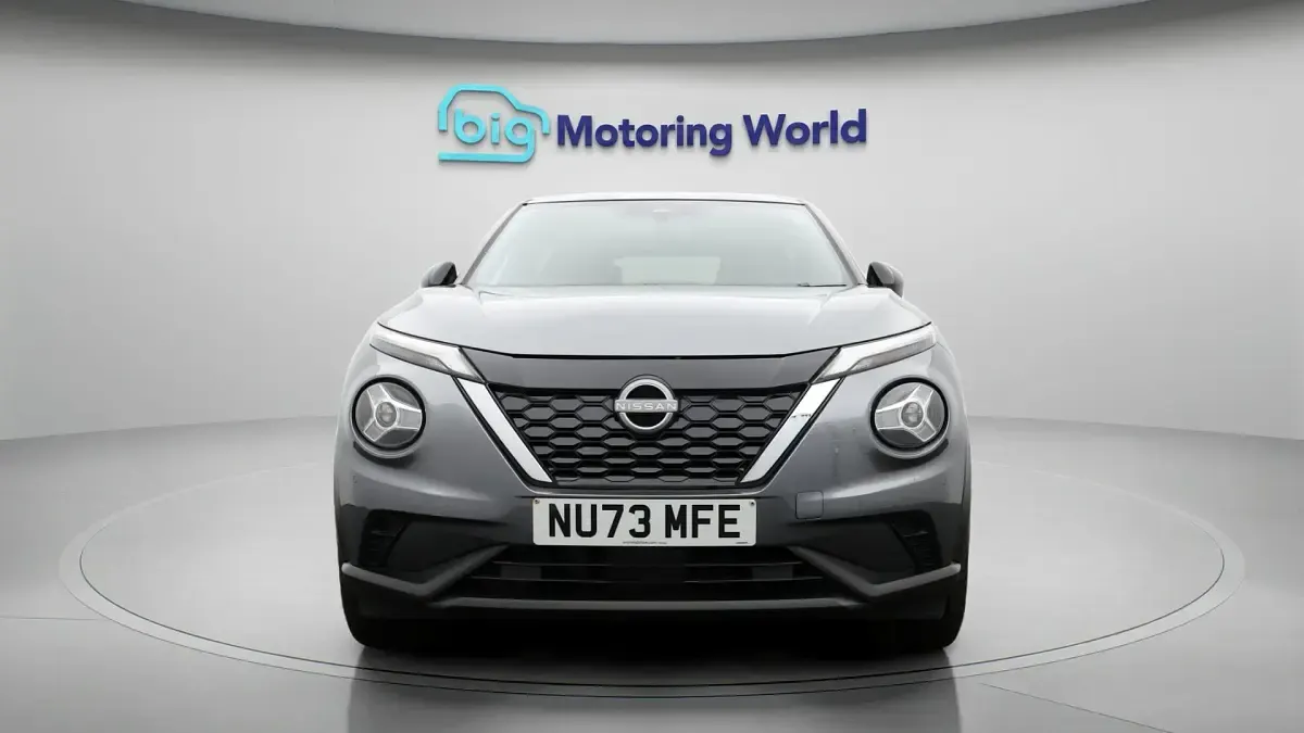 Used Nissan Juke N-Connecta 143 HP (105 kW) 2023 Grey SUV