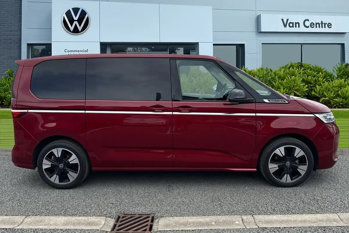 Used VW Multivan Style 150 HP (110 kW) 2025 Red MPV