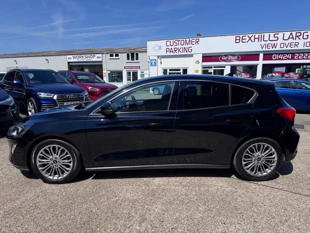 Used Ford Focus Titanium X 125 HP (91 kW) 2020 Black Hatchback