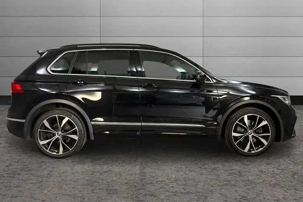 Begagnad VW Tiguan 190 HK (139 kW) 2022 SUV