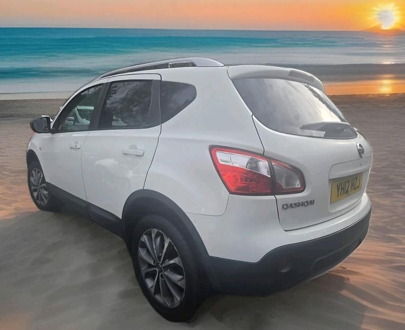 Used Nissan Qashqai Tekna 130 HP (95 kW) 2012 White SUV