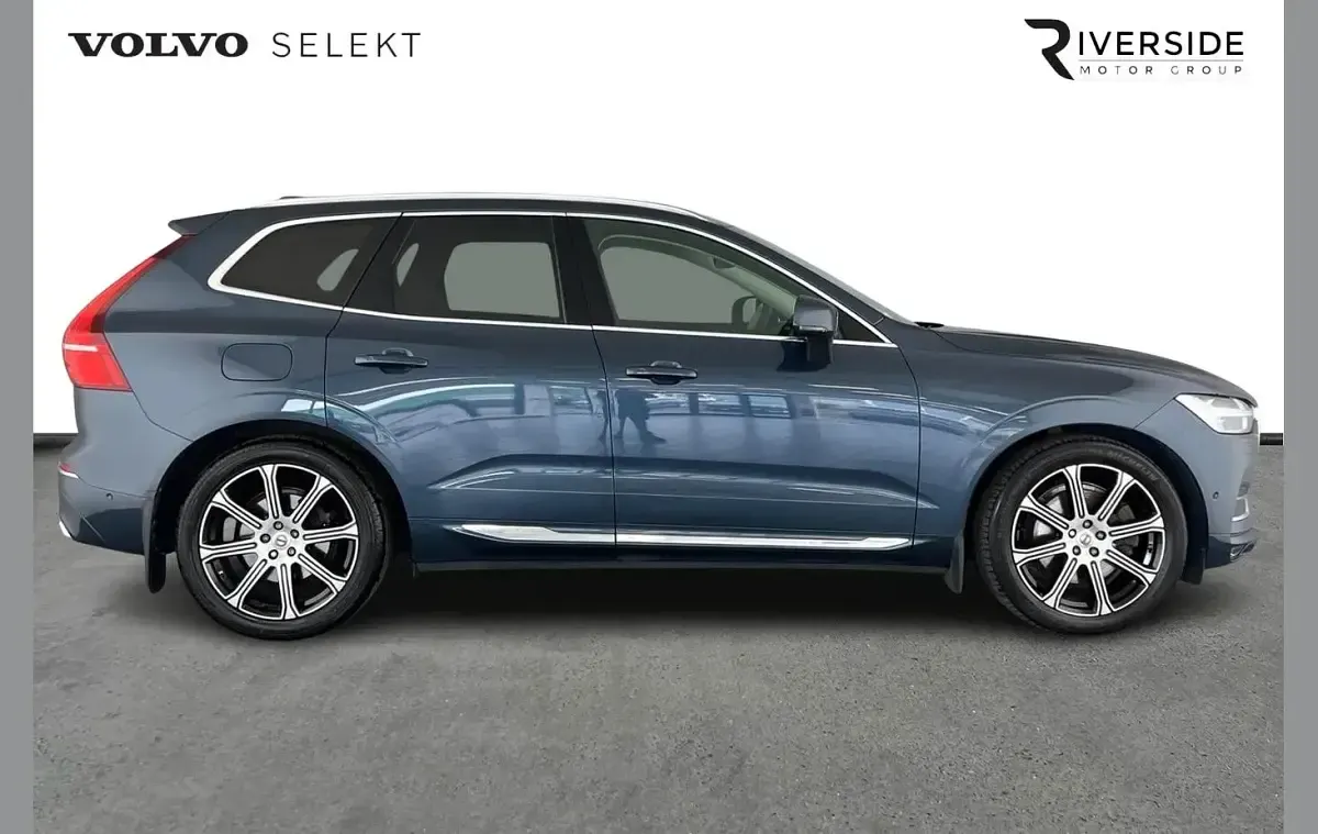 Used Volvo XC60 Inscription 235 HP (172 kW) 2018 Denim blue SUV