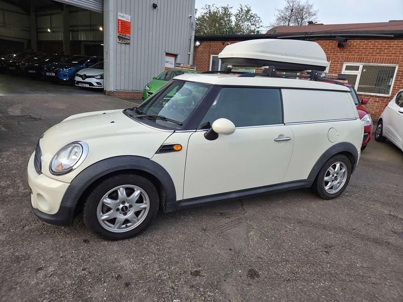 Used Mini Cooper D 110 HP (80 kW) 2013 White Hatchback