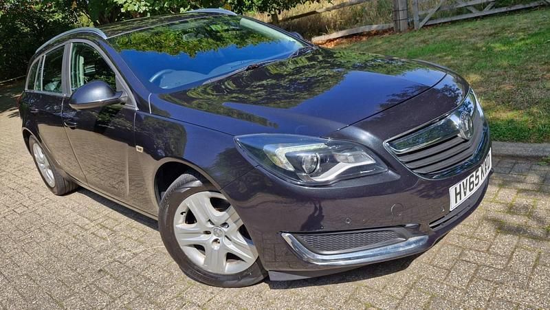 Black Used 2015 Vauxhall Insignia Design Edition Estate | £3,650 (Fair price) - Image 1/4