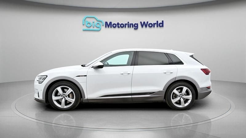 Used Audi e-tron 300 kW (408 HP) 2021 White SUV
