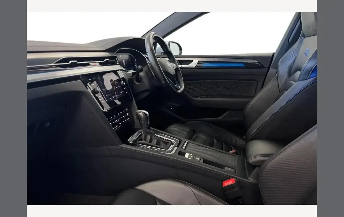 Used VW Arteon R 320 HP (235 kW) 2022 Manganese grey Estate