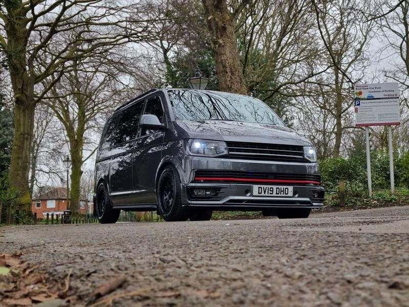 Second-hand VW Transporter Highline 201 CP (147 kW) 2019 Gri Van