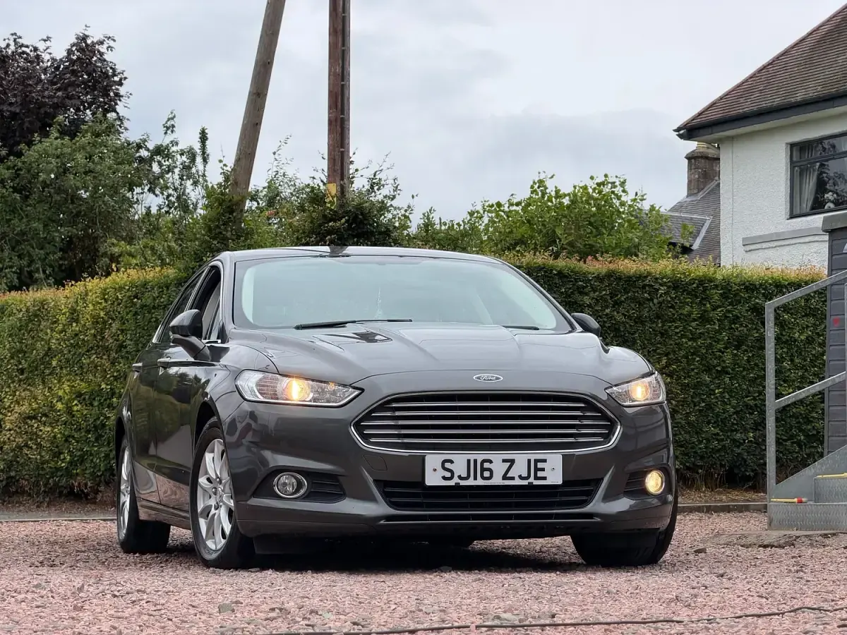 Used Ford Mondeo Zetec 2016 Grey Hatchback