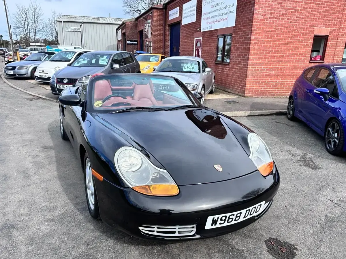 Used Porsche Boxster 217 HP (159 kW) 2000 Black Cabriolet