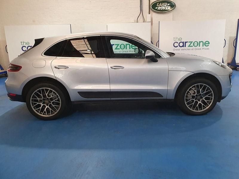 Used Porsche Macan 258 HP (189 kW) 2015 Silver SUV