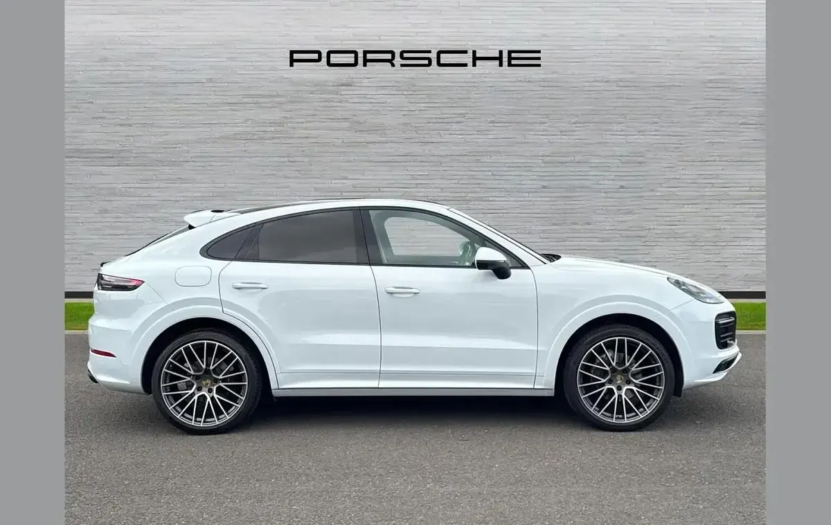 Used Porsche Cayenne 340 HP (250 kW) 2019 White SUV