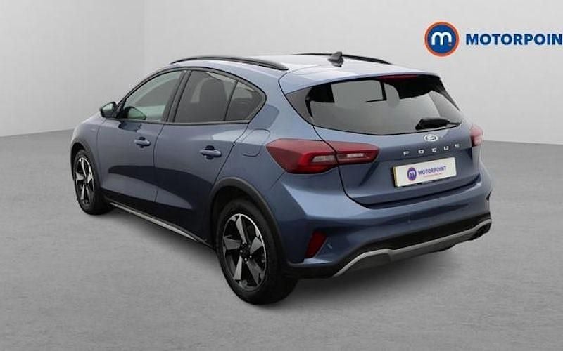 Used Ford Focus Active 125 HP (91 kW) 2023 Blue Hatchback