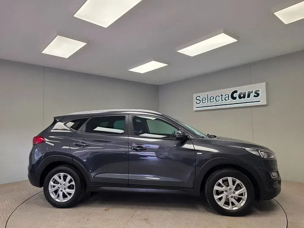 Used Hyundai Tucson SE 136 HP (100 kW) 2021 Grey SUV