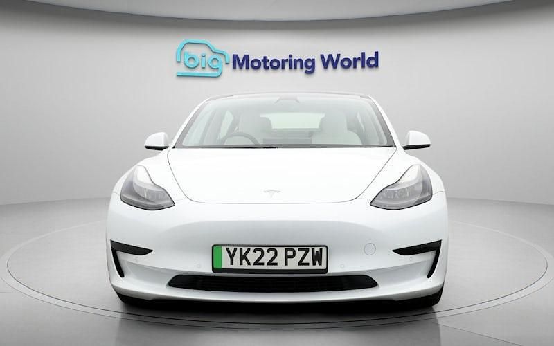 Used Tesla Model 3 Standard Range Plus 222 kW (302 HP) 2021 White Sedan