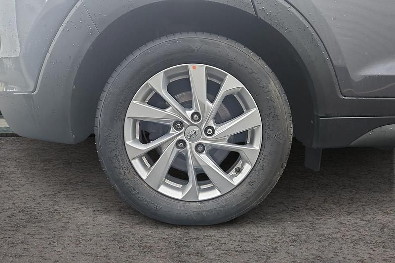Used Hyundai Tucson SE 132 HP (97 kW) 2018 Grey SUV
