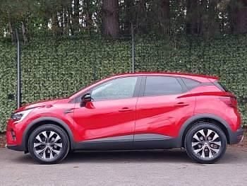 Used Renault Captur Evolution 140 HP (102 kW) 2022 Red SUV