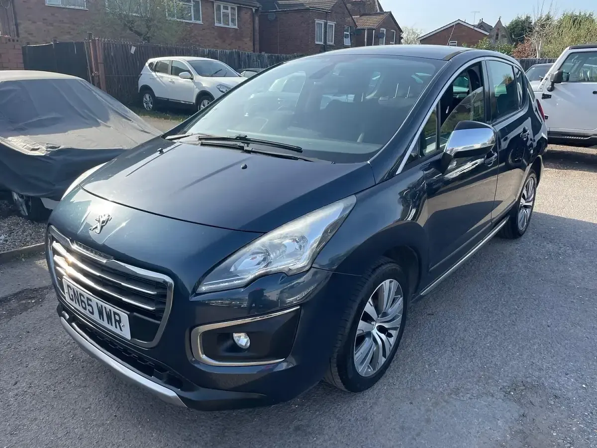 Used Peugeot 3008 Active 120 HP (88 kW) 2015 Blue Estate