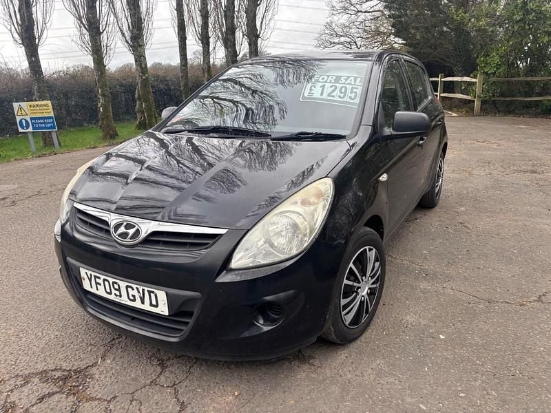 Used Hyundai i20 Classic 77 HP (56 kW) 2009 Black Hatchback