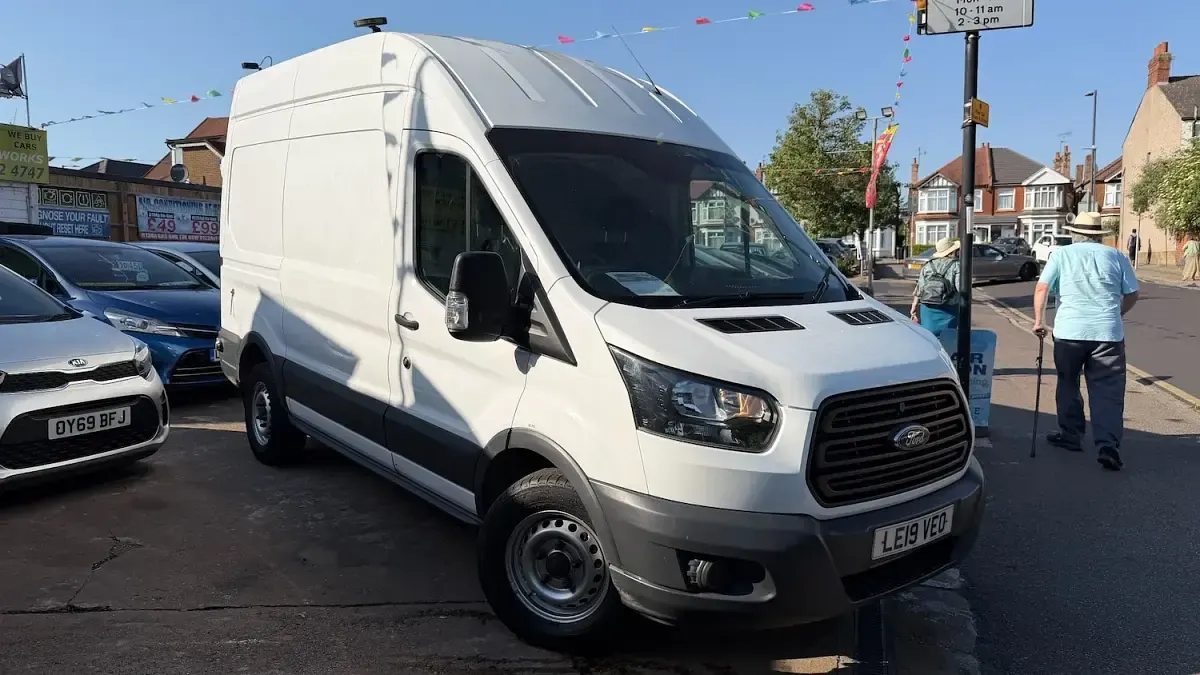 Used Ford Transit 130 HP (95 kW) 2019 White Van