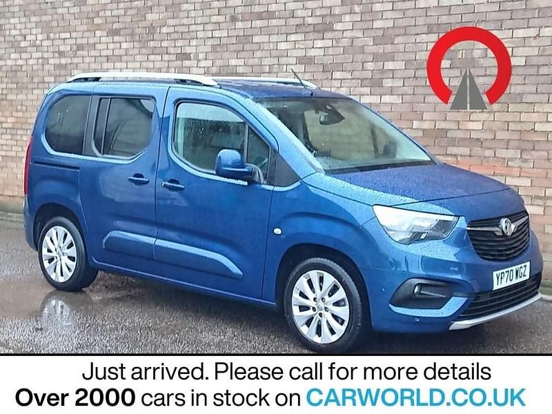 Blue Used 2020 Vauxhall Combo Elite MPV | £15,400 (Fair price) - Image 1/3