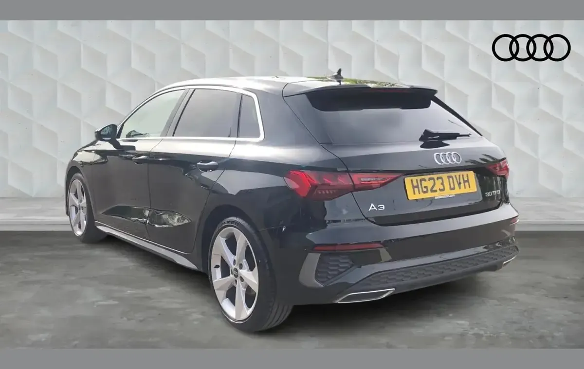 Usado Audi A3 S-Line 110 CV (80 kW) 2023 Negro Berlina