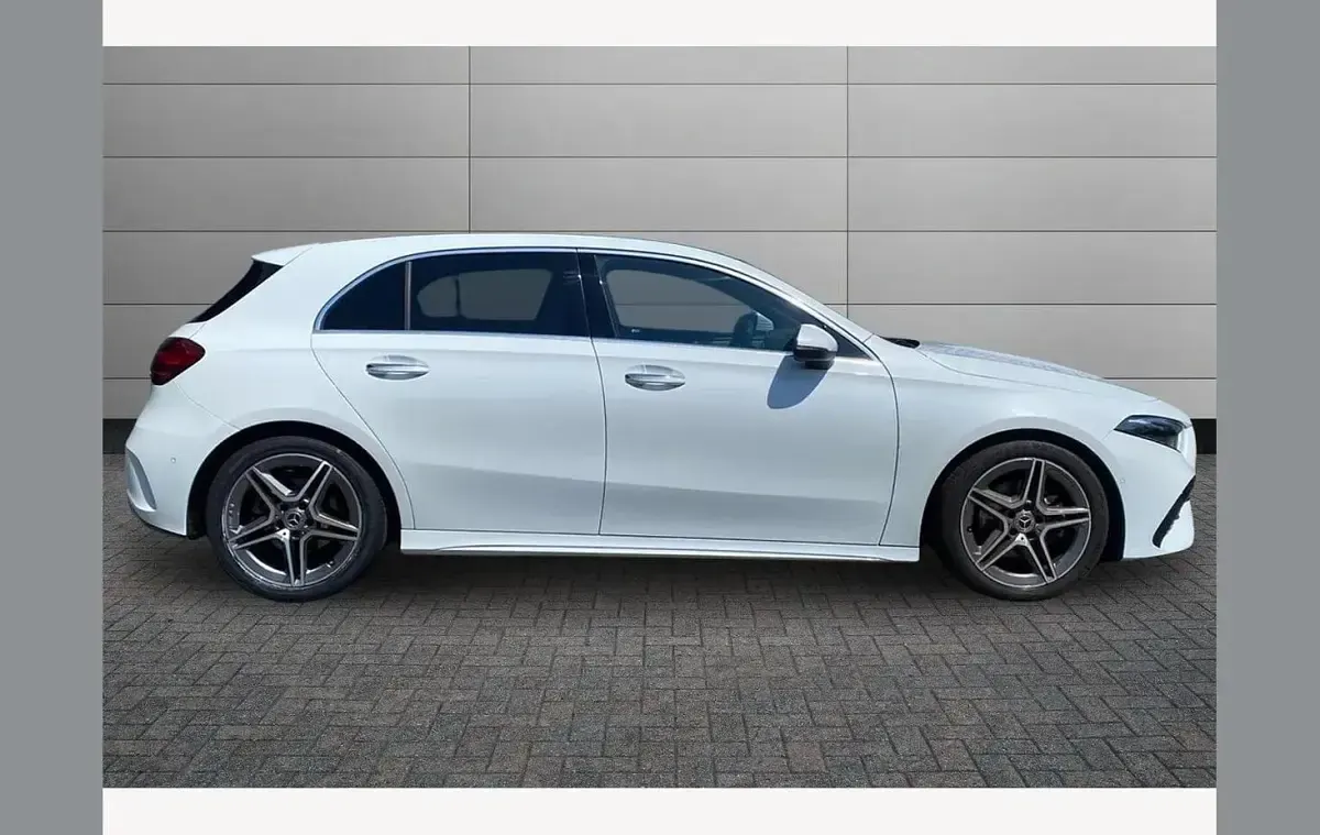 Used Mercedes A200 Executive 161 HP (118 kW) 2023 White Hatchback