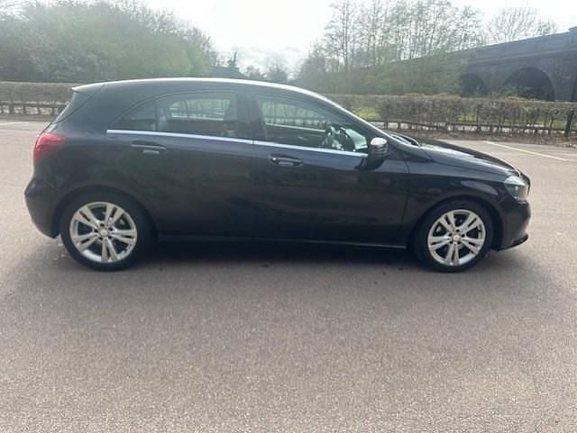 Used Mercedes A180 Executive 122 HP (89 kW) 2016 Black Hatchback