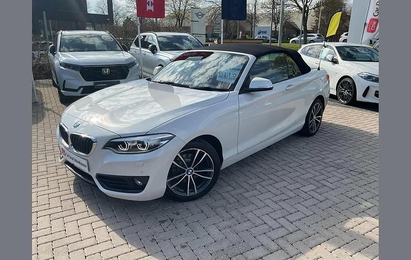 Used BMW 218 Sport Line 134 HP (98 kW) 2017 White Cabriolet