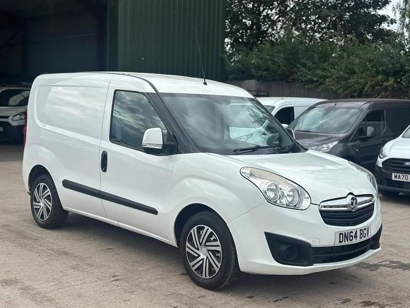 Second-hand Vauxhall Combo Sportive 2014 Alb Monovolum