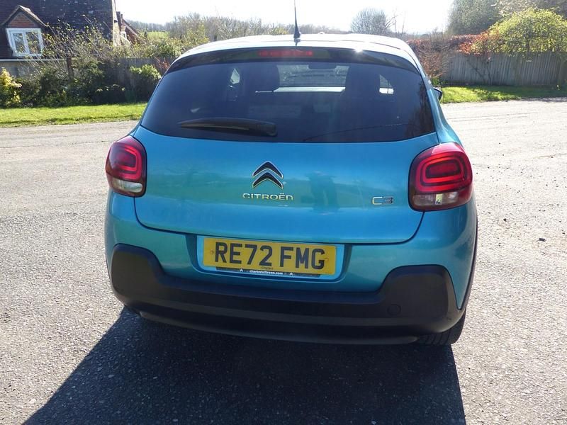Used Citroën C3 Shine 100 HP (73 kW) 2022 Blue Hatchback