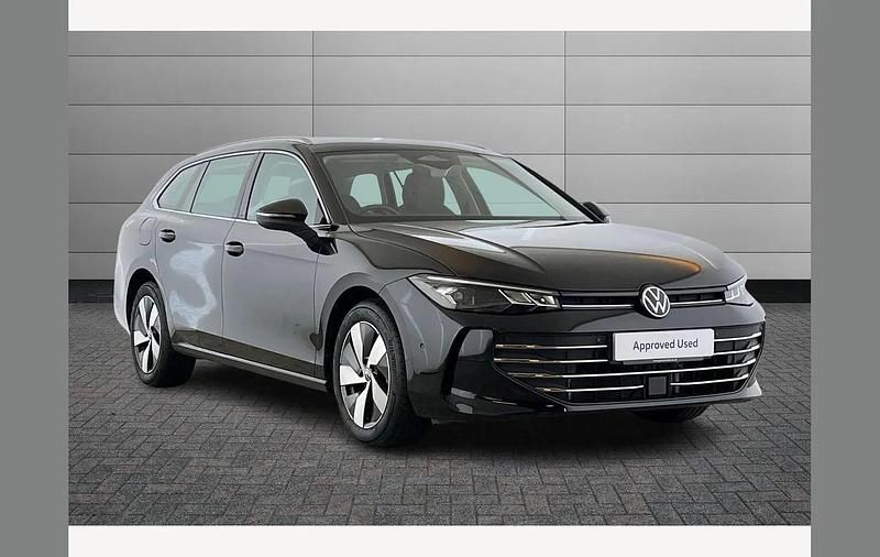 Black Used 2025 VW Passat Life Estate | £25,990 (Super price) - Image 1/3