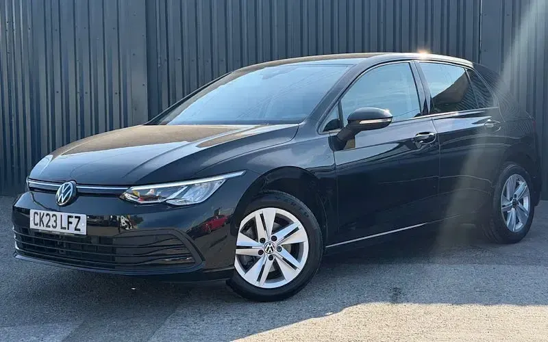 Used VW Golf VIII Life 150 HP (110 kW) 2023 Black Hatchback
