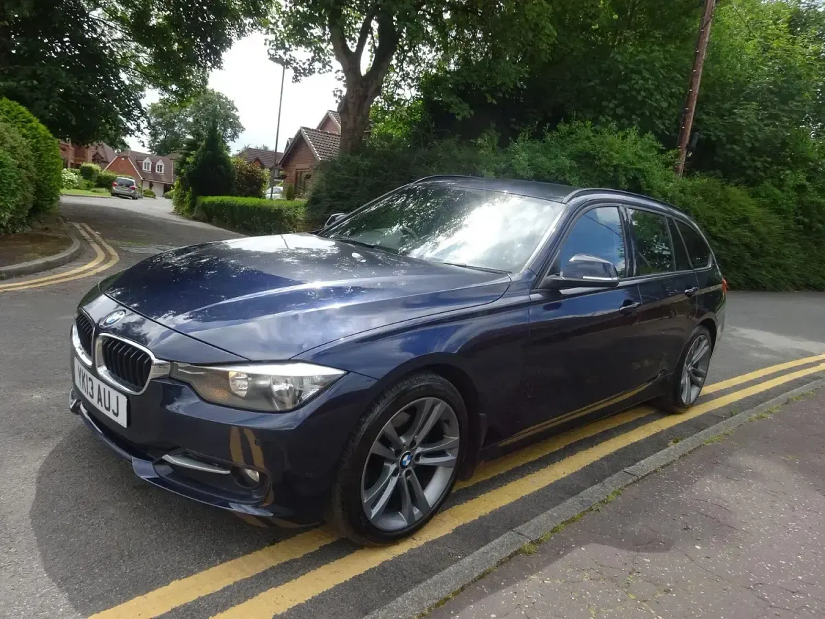 Used BMW 320 Sport Line 184 HP (135 kW) 2013 Blue Estate