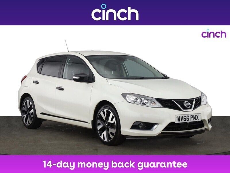 White Used 2016 Nissan Pulsar Tekna Hatchback | £7,799 (Fair price) - Image 1/3