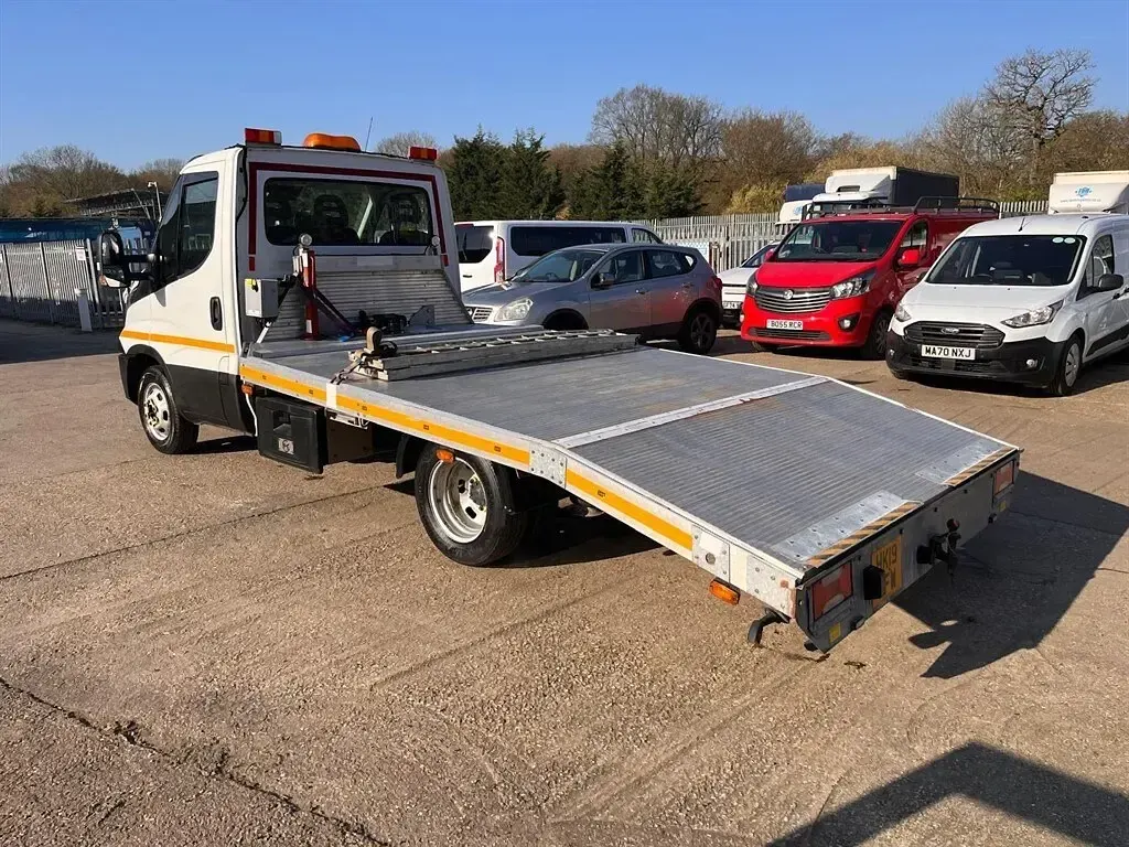 Used Iveco Daily 116 HP (85 kW) 2019 White Cabriolet