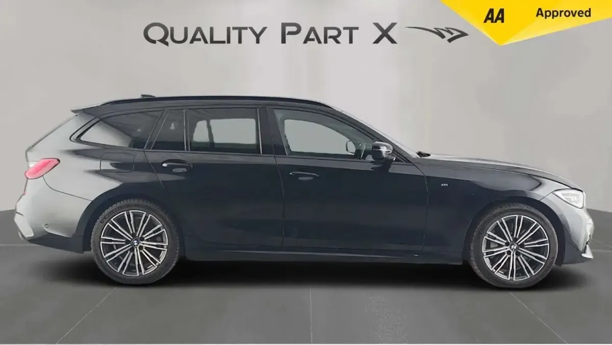 Begagnad BMW 330e M Sport 2021 Svart Kombi