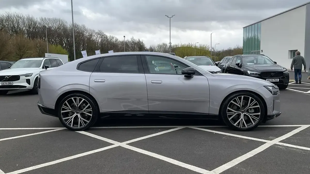 Used Volvo EX90 Ultra 91 kW (125 HP) 2025 Aurora silver SUV