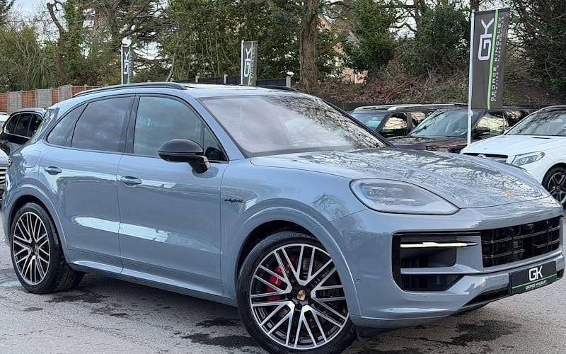 Used Porsche Cayenne S E-Hybrid Black Edition 519 HP (381 kW) 2025 SUV