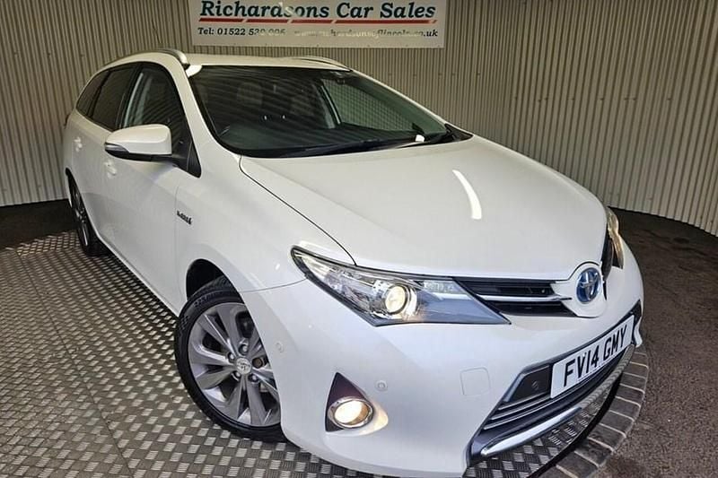 Used 2014 Toyota Auris Touring Sports Estate | £8,500 (Fair price) - Image 1/1