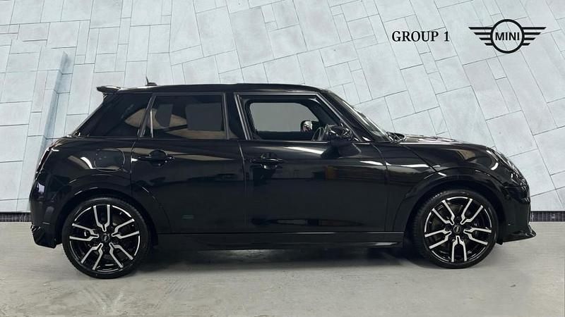Used Mini Cooper S Hatch 201 HP (147 kW) 2025 Black Hatchback