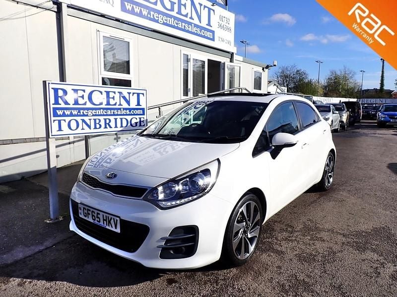 White Used 2015 Kia Rio Hatchback | £7,195 (Expensive) - Image 1/4