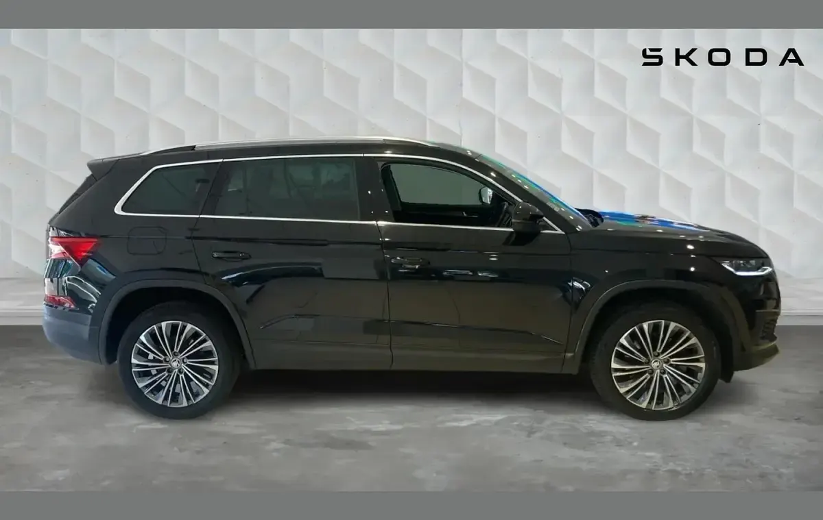 Used Skoda Kodiaq SE L Executive 150 HP (110 kW) 2023 Black magic pearl effect SUV