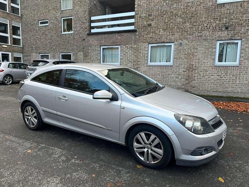 Silver Used 2009 Vauxhall Astra Hatchback | £695 (Super price) - Image 1/4